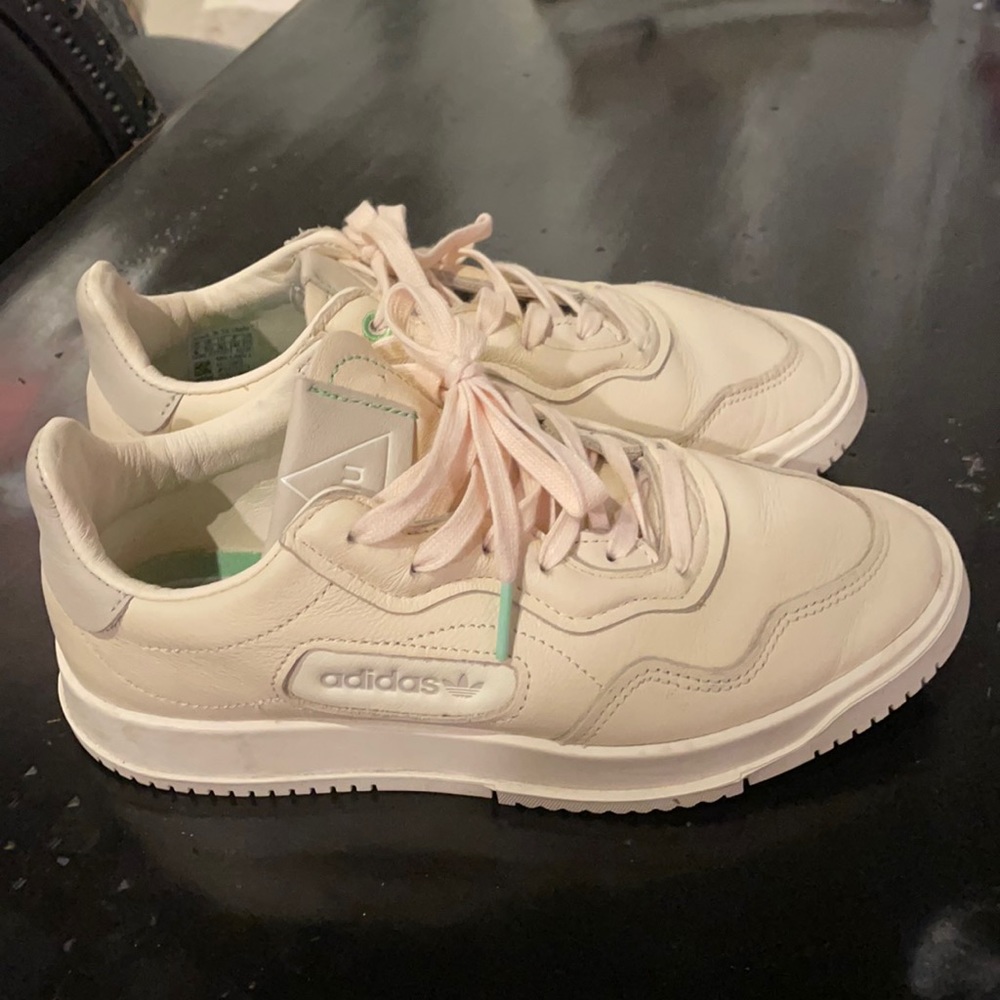 Pharrell Williams Court shoe!